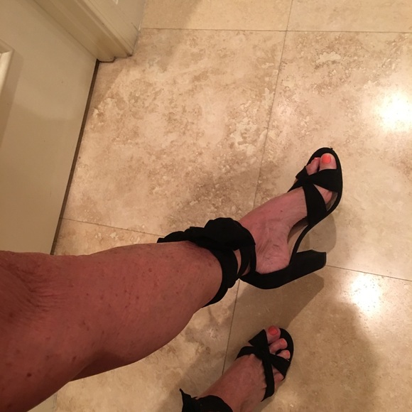 Super sexy black ankle wrap suede high sandals - Picture 3 of 8